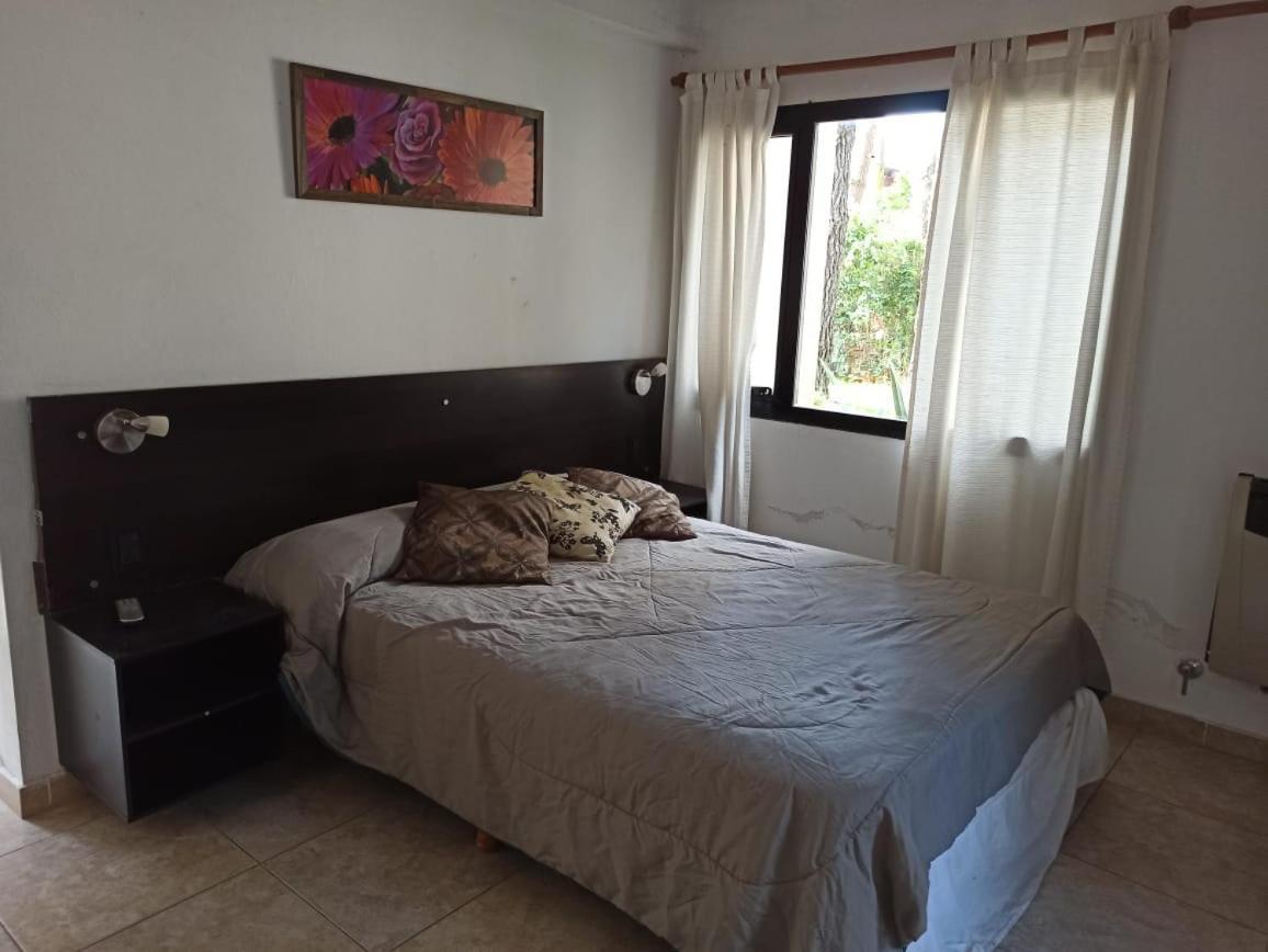 Aylen Departamentos En Pinamar Διαμέρισμα Δωμάτιο φωτογραφία